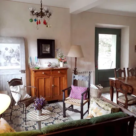 Paca Casa Rural. Arts And Landscape In Asturias Feriehus