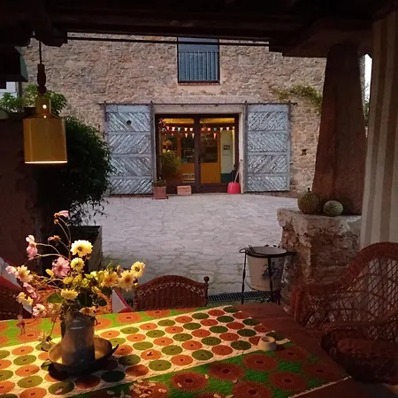 Paca Casa Rural. Arts And Landscape In Asturias Feriehus Gijón