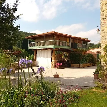 Paca Casa Rural. Arts And Landscape In Asturias Ferienhaus
