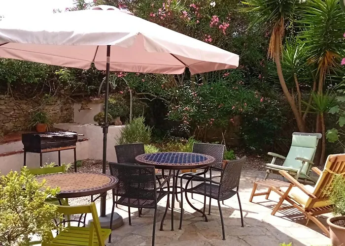 Paca Casa Rural. Arts And Landscape In Asturias Nyaraló Gijón